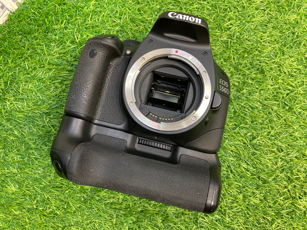 Canon EOS 550D Kit 18-55m Покупка/Продажа