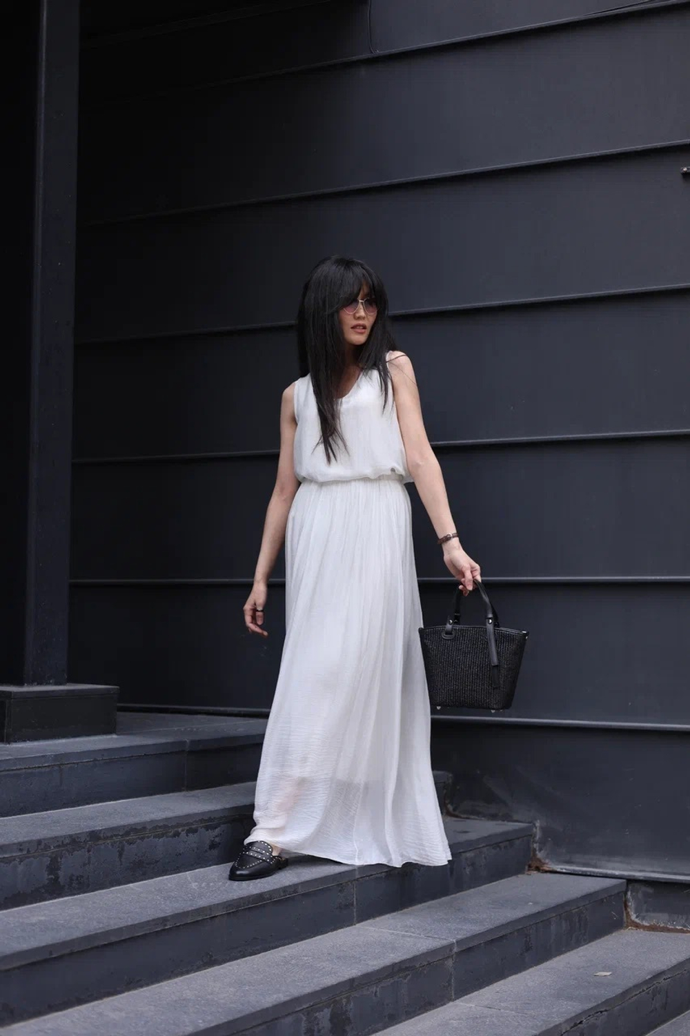 костюм: топ без рукавов и юбки