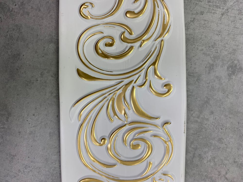 Белый с золотом "Ривьера" декоративная планка (бленда)