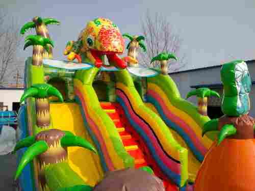 Коммерческий надувной батут "Хамелеон и динозавры", 10x5x5.5 м.