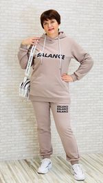 Спортивный костюм с худи и брюками