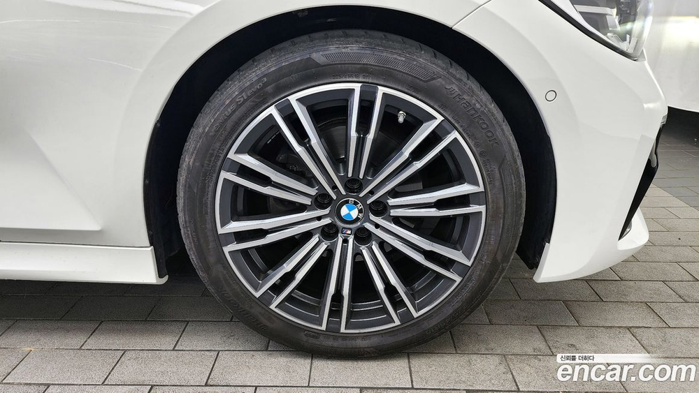 BMW 3 Series (G20) 320i M Sports (04.2022)