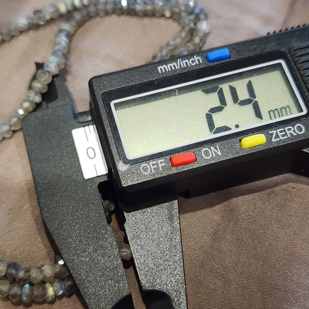 Лабрадор с яркой иризацией, рондель, огранка, 4мм, цена за нить 9.5см (1/4)