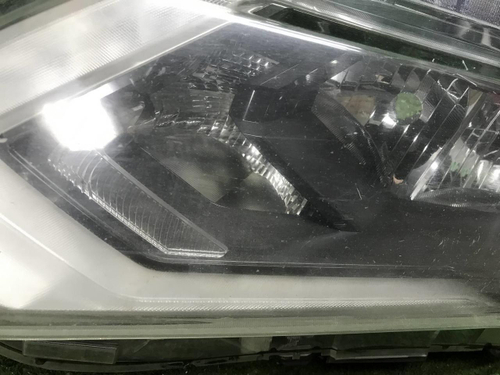 Битая Фара левая Nissan X-Trail T32 17-22 галоген