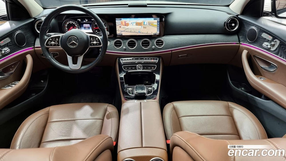 Mercedes-Benz E-Class W213 E220d Avangarde (06.2020)