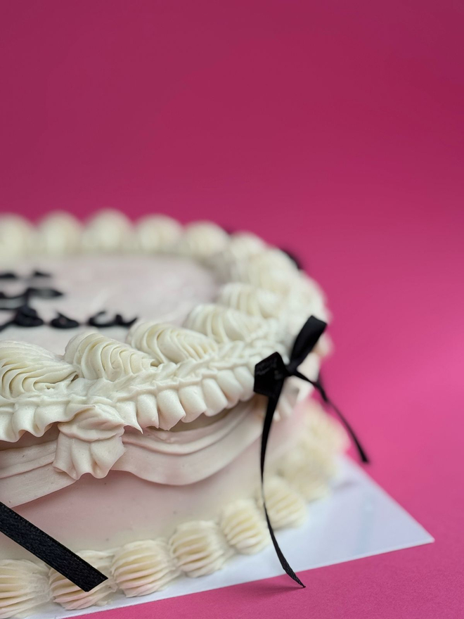 ИНДИВИДУАЛЬНОЕ ОФОРМЛЕНИЕ ТОРТА ( ОТ 2000 РУБЛЕЙ)