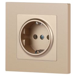 Розетка Intro Accent 6-202-04 2P+E Schuko 16А-250В IP20 СУ AL/CU шампань