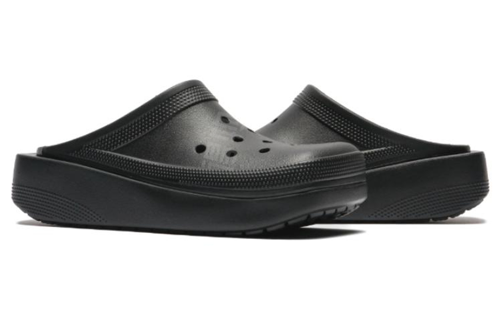 Crocs Blunt Toe