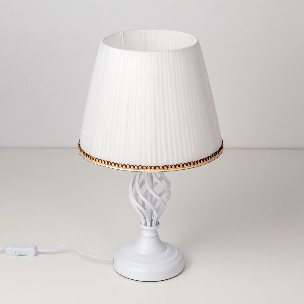 Citilux Вена CL402800 Настольная лампа с абажуром Белая