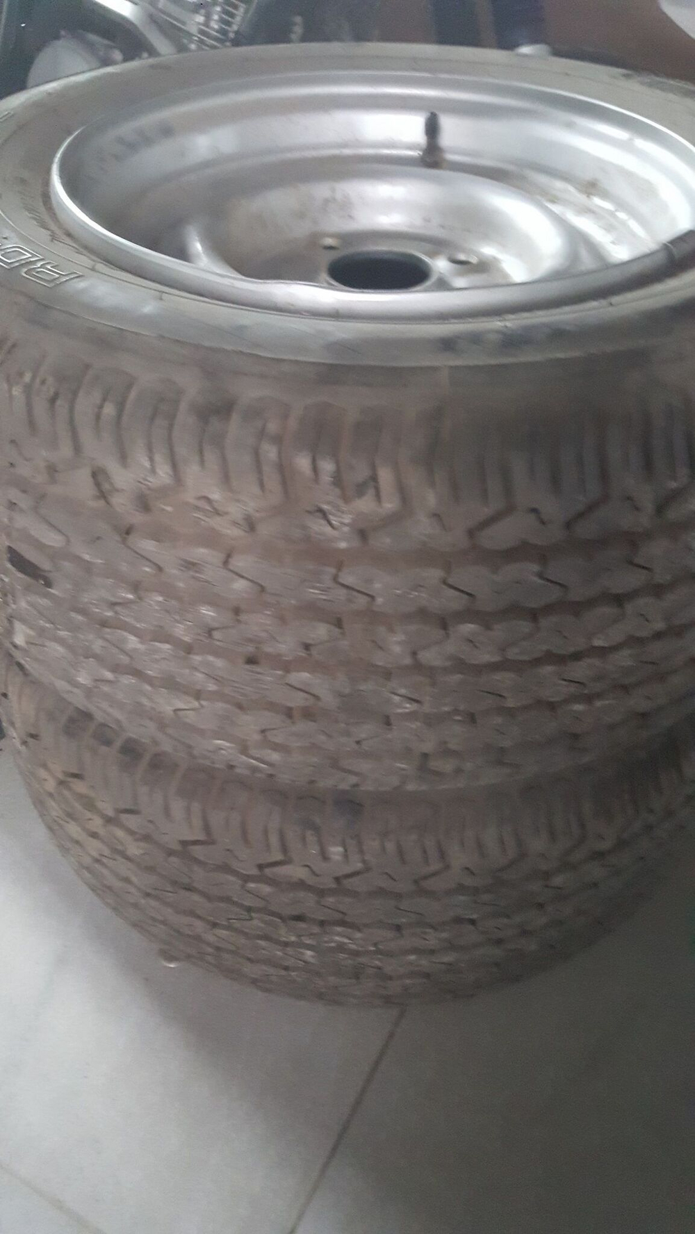 Колеса на штамповке Bridgestone RD650 Steel 225/65R12.5 2шт