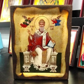 Святой Спиридон на троне