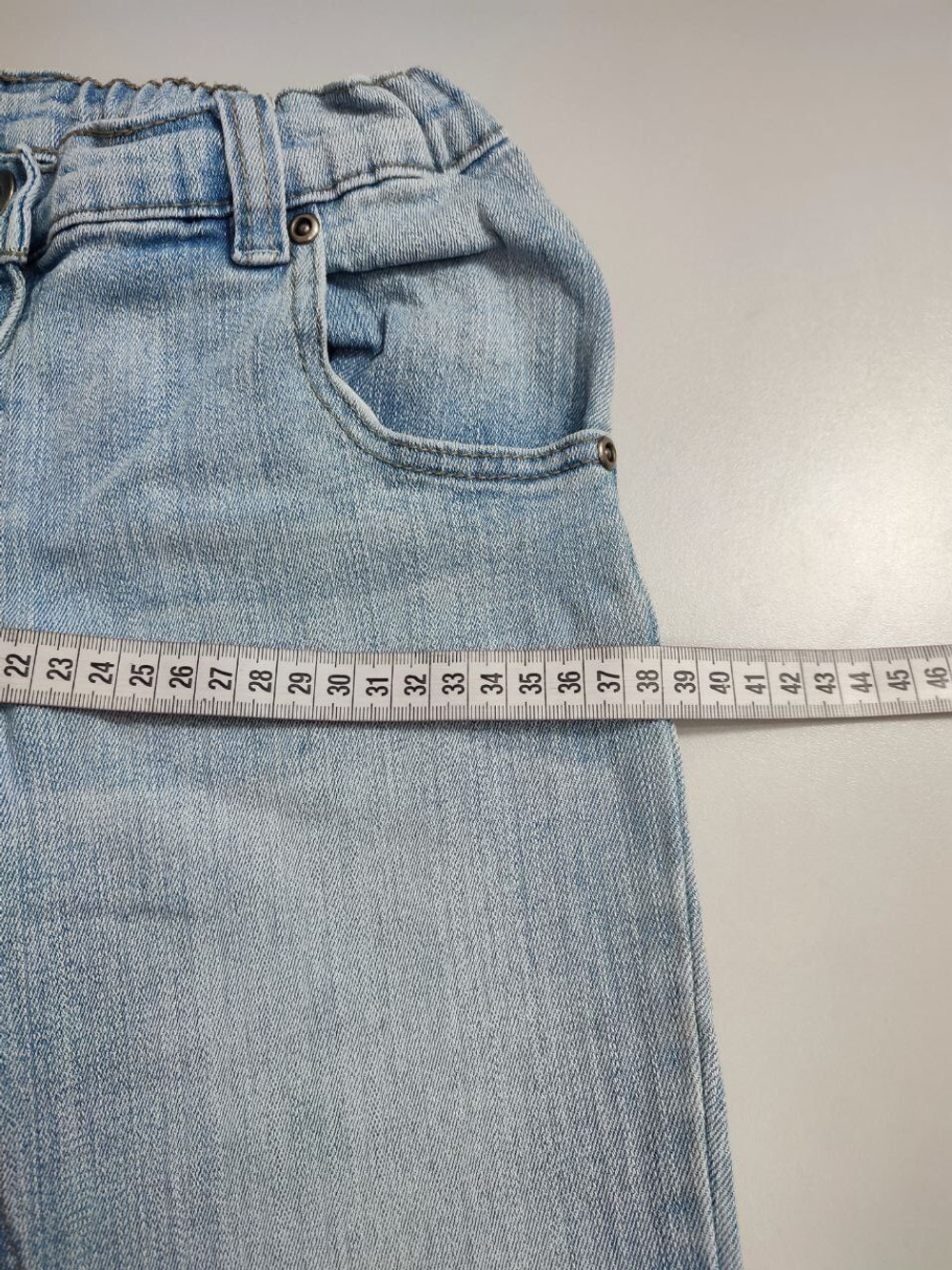 Джинсы Toutcomptefait светлые на 10 лет