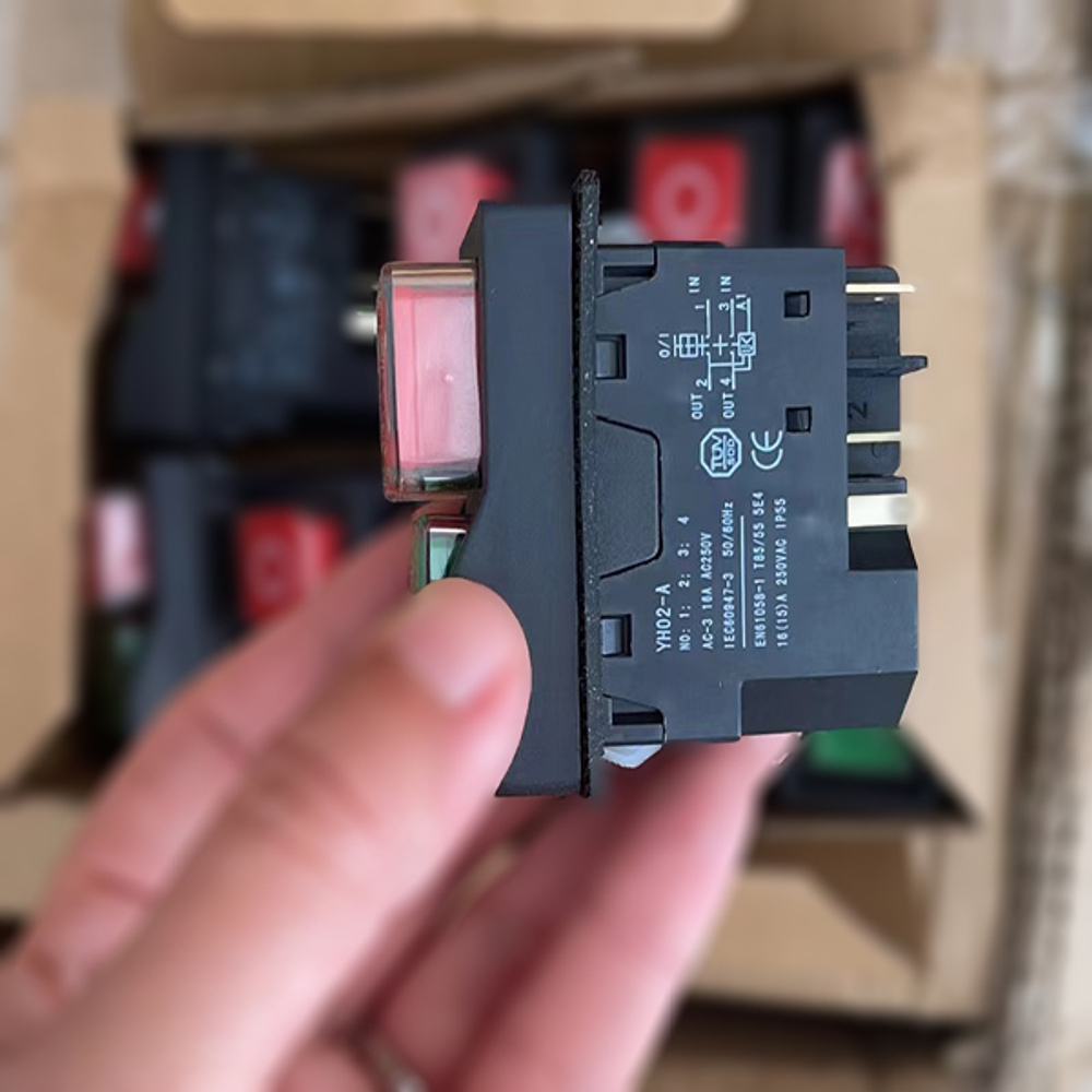 Кнопка электромагнитная сдвоенная "ПУСК-СТОП" YH02-A