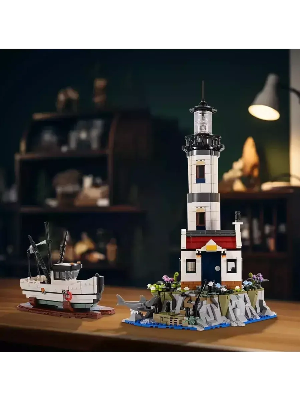 Конструктор Маяк и рыболовное судно 1677 деталей