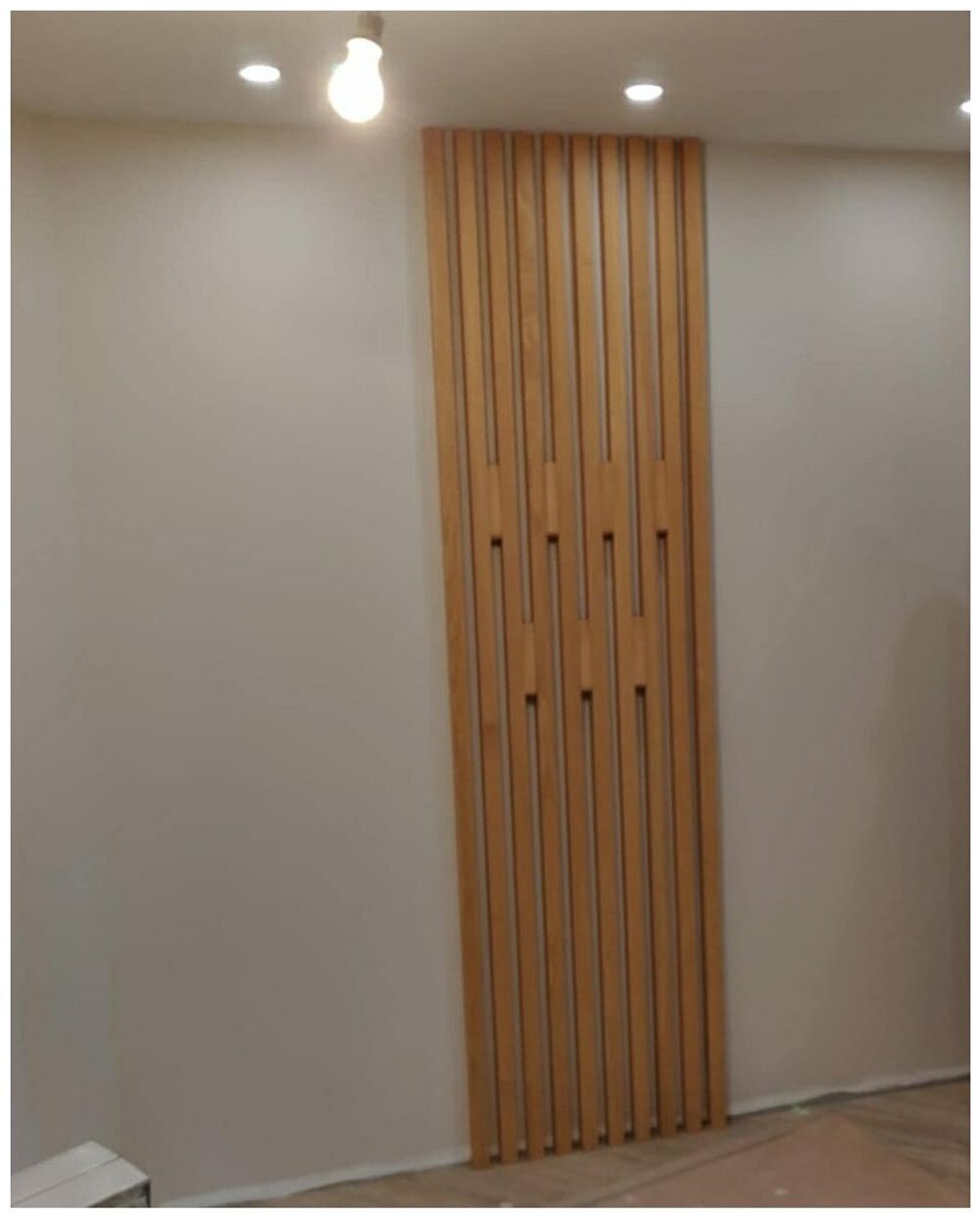 Рейки в прихожей из Сосны 40х40мм с откидными крючками