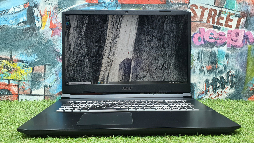 Ноутбук игровой 17" Acer Ryzen7/16 Gb/RTX 3070 8 Gb/144 Hz
