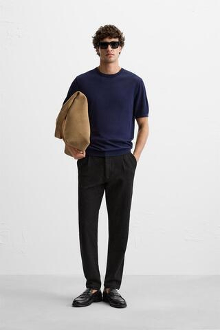 ZARA БРЮКИ ИЗ РЕЛЬЕФНОЙ ТКАНИ С ЗАЩИПАМИ, ЧЕРНЫЙ