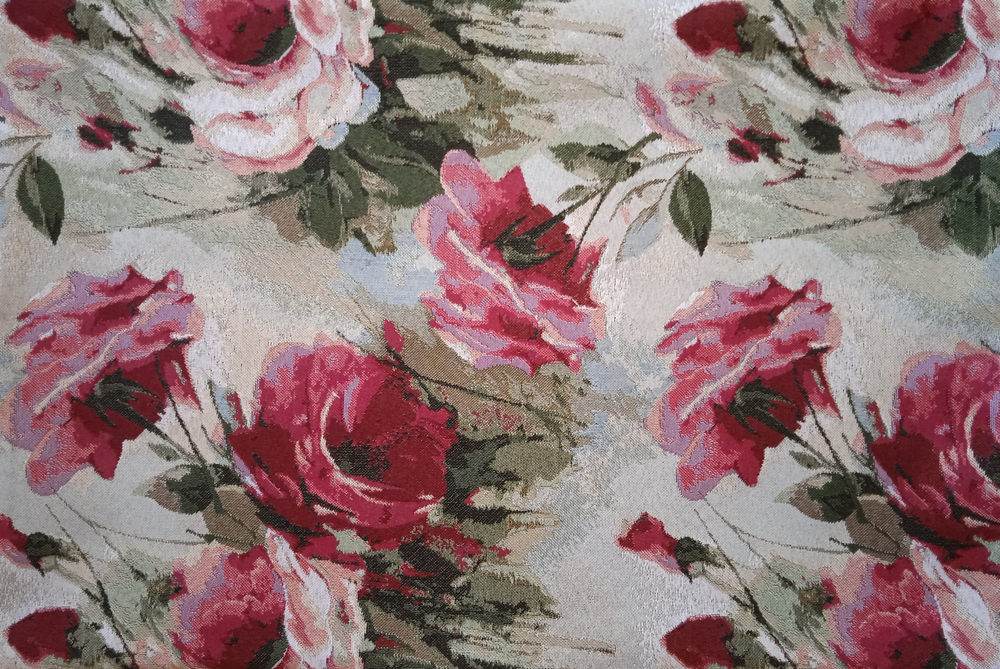 Декоративная гобеленовая наволочка для интерьерной подушки Акварельные розы 68х47