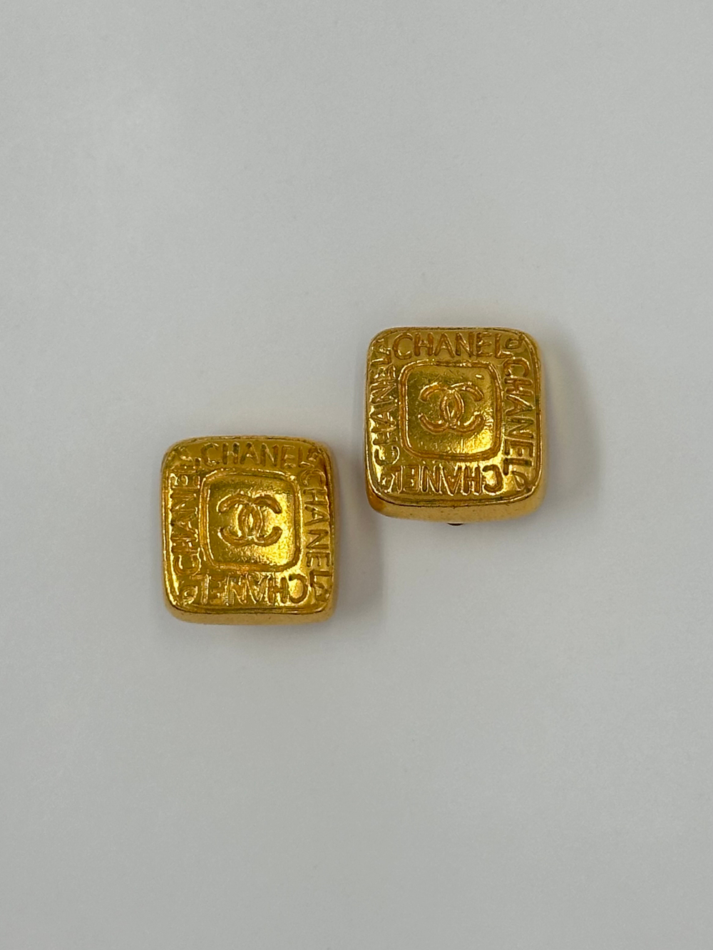 Клипсы Chanel