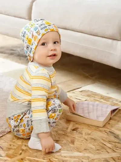 Комплект боди со штанами и шапочкой