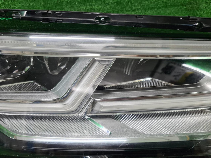 Фара правая Audi Q5 2 80А (2017-2020) LED