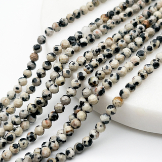 "Далматин" граненый бусины, диаметр около 3,5 мм, цена за нить 38 см