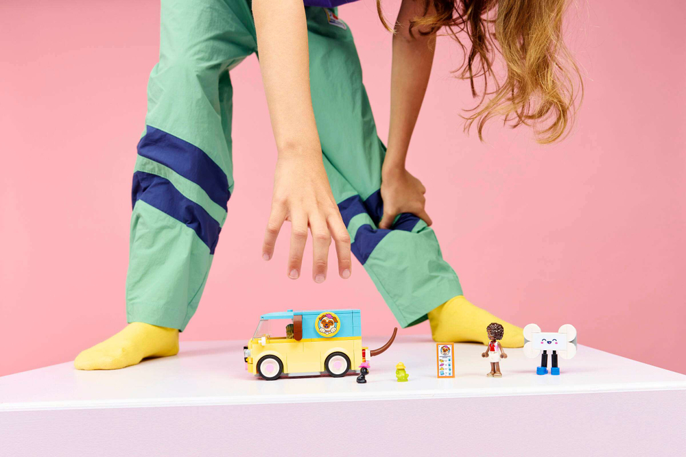Конструктор LEGO Friends 42678 Pet Accessories Van