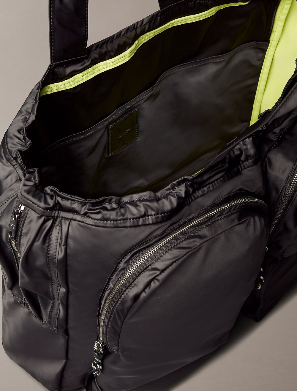 Сумка Calvin Klein Tech Utility Tote Bag Black/Wild Lime