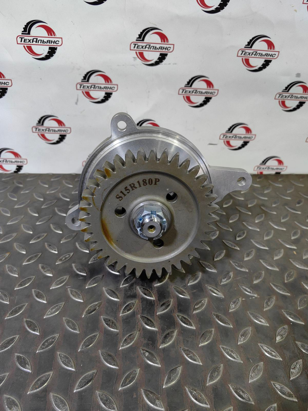 Насос топливный (ТНВД) 21635801