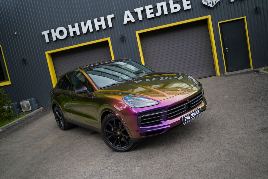 Porsche Cayenne в виниловую хамелеон пленку Carbins C3 Ha102 👌👍
