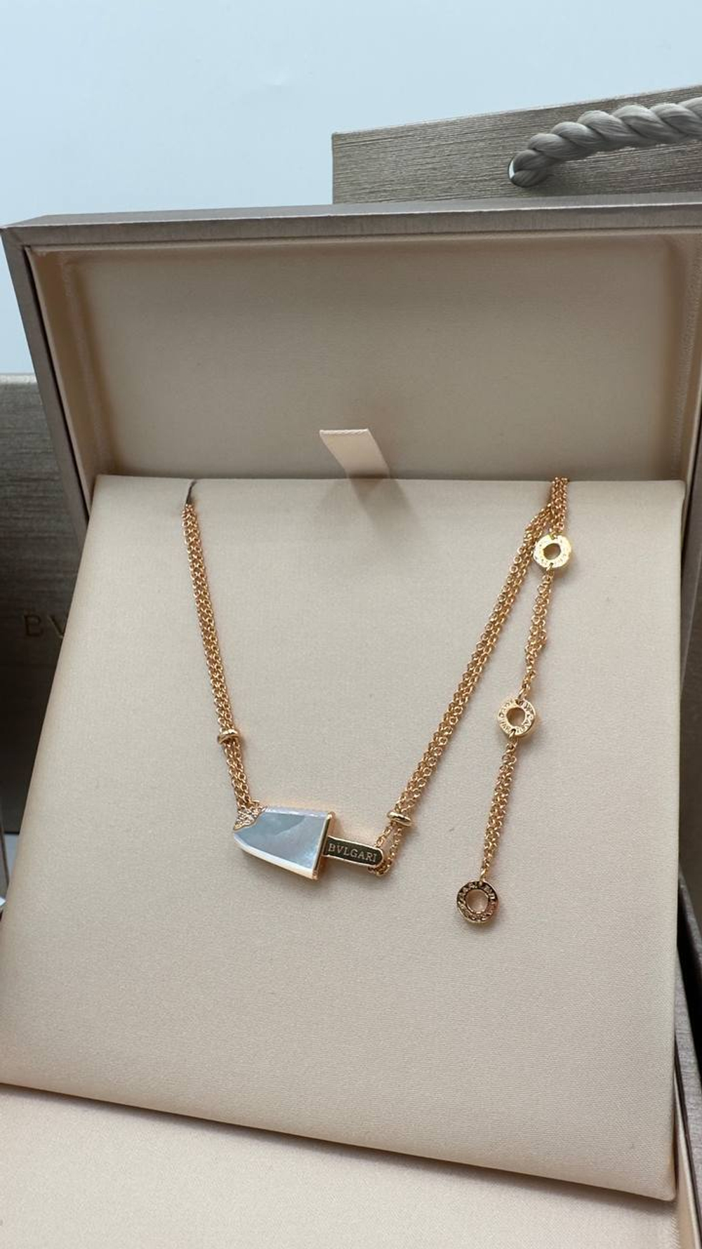 Кулон Bvlgari