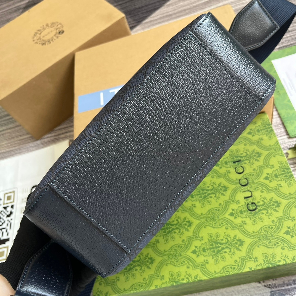 Gucci Ophidia GG Crossbody Bag 23 cm