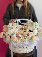 Цветочная корзина в кремовых оттенках размер XL