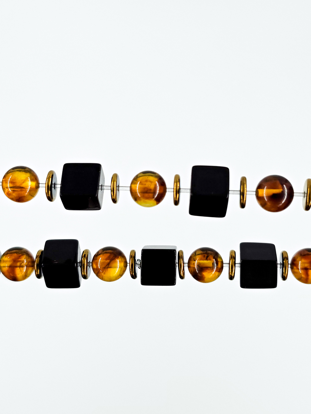 Браслет на руку из натурального янтаря