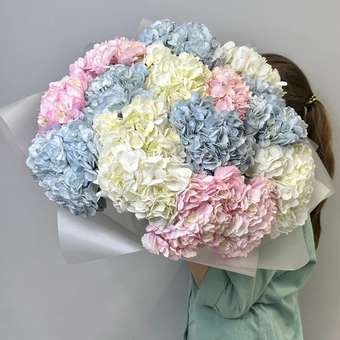 Букет из гортензий 15шт