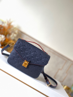 Louis Vuitton Pochette Metis