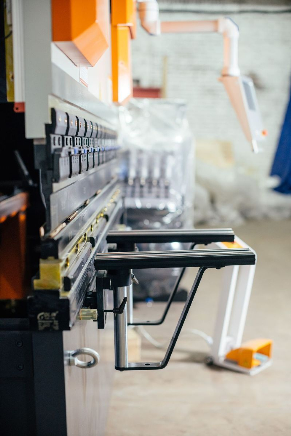 Гидравлический листогибочный пресс с ЧПУ B-Power P 100/2500