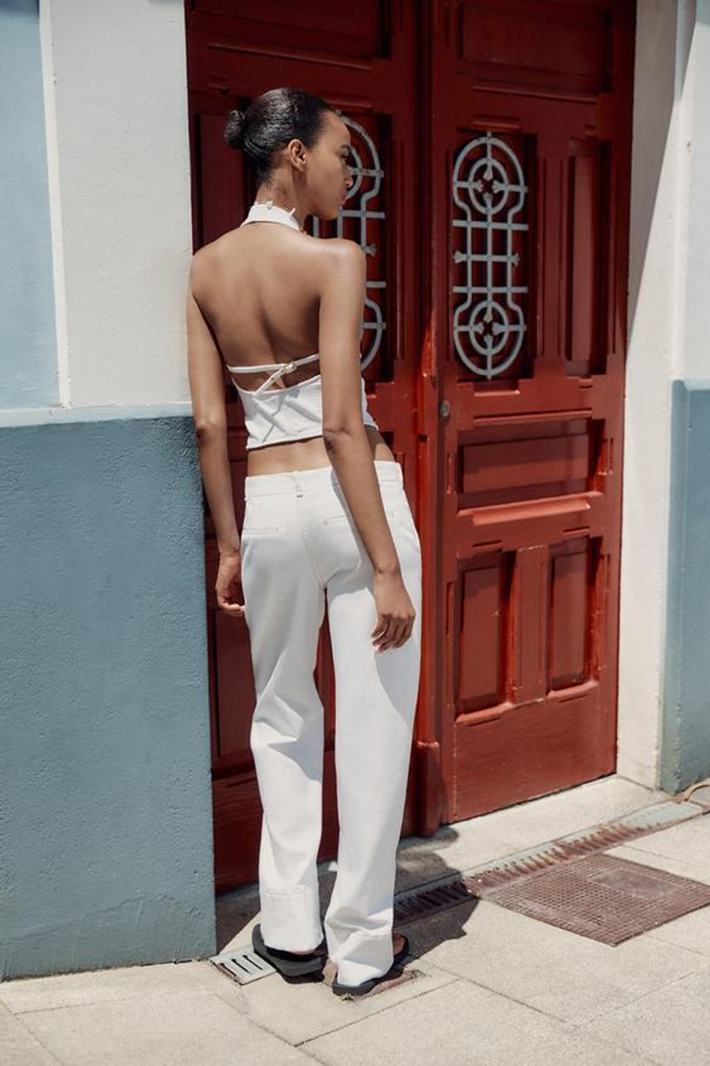 ZARA БРЮКИ BOOTCUT С ДЕКОРАТИВНОЙ СТРОЧКОЙ, БЕЛЫЙ