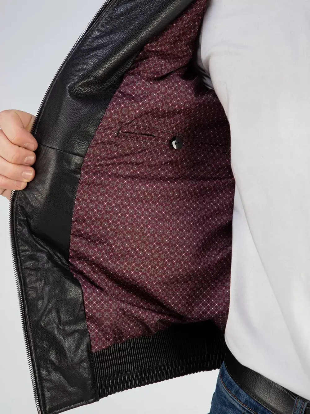 Кожаная куртка демисезонная