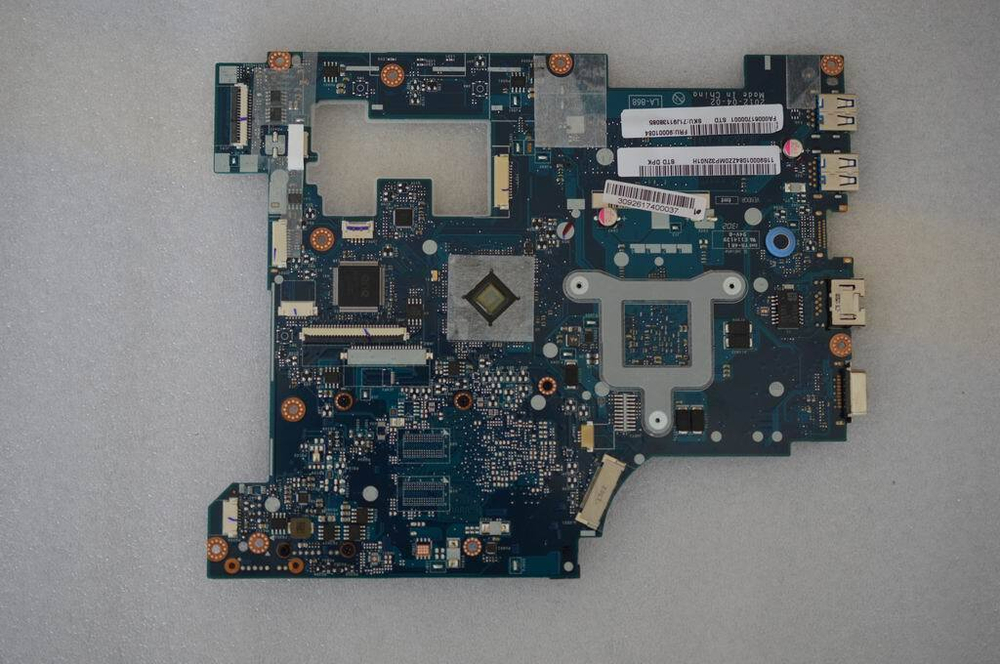 Материнская плата для ноутбука Lenovo G585 QAWGF LA-8681P UMA E1-1200 (90001084), оригинал
