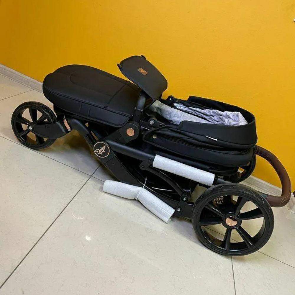 Детская коляска Luxmom 608 2в1 (черный)