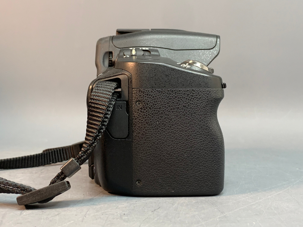 Sony A390 Kit DT 18-55mm SAM 4.500 кадров