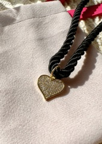 Чёрный чокер - шнур с подвеской сердце с фианитах