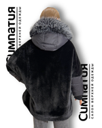 Комбинированная куртка с интересными меховыми деталями