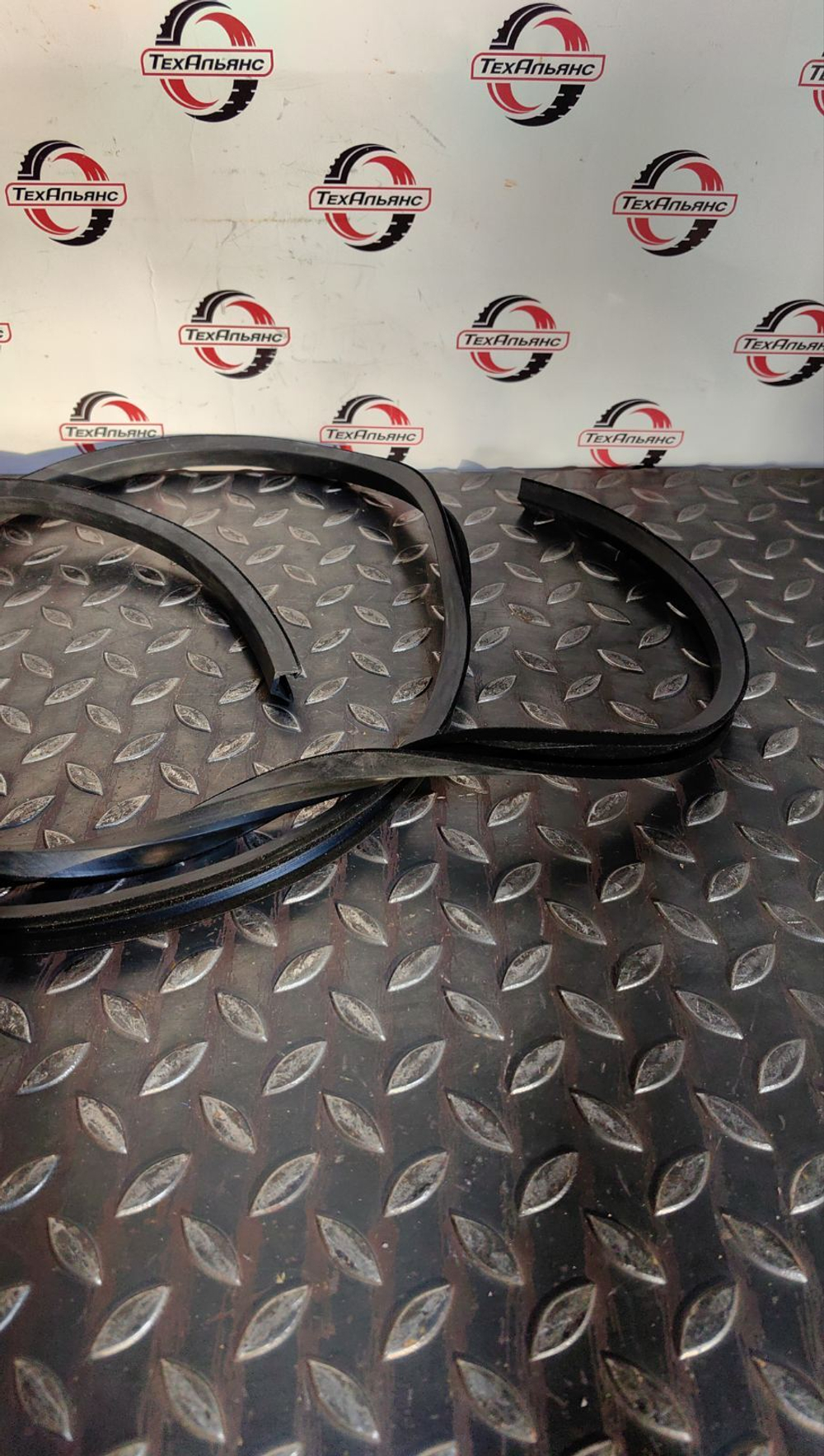 Уплотнитель стекла 15150508