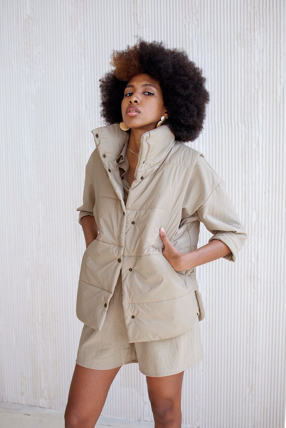 Жилет ko-ko-ko женский утеплённый бежевый