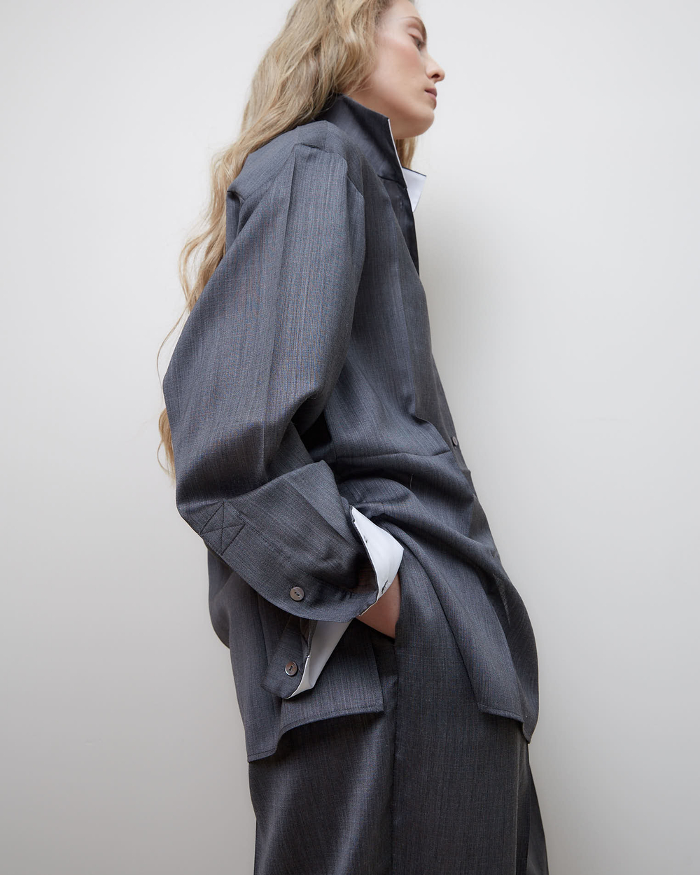 Рубашка из шерсти и шелка серый