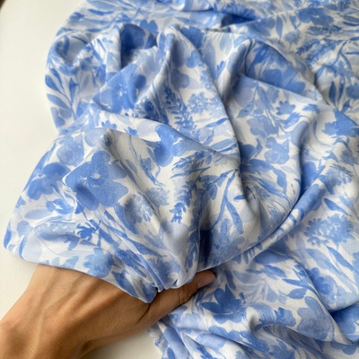 Вискоза (штапель) Голубые акварельные цветы