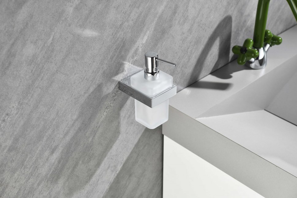 Настенный дозатор для жидкого мыло Grocenberg AC0028 (Хром)