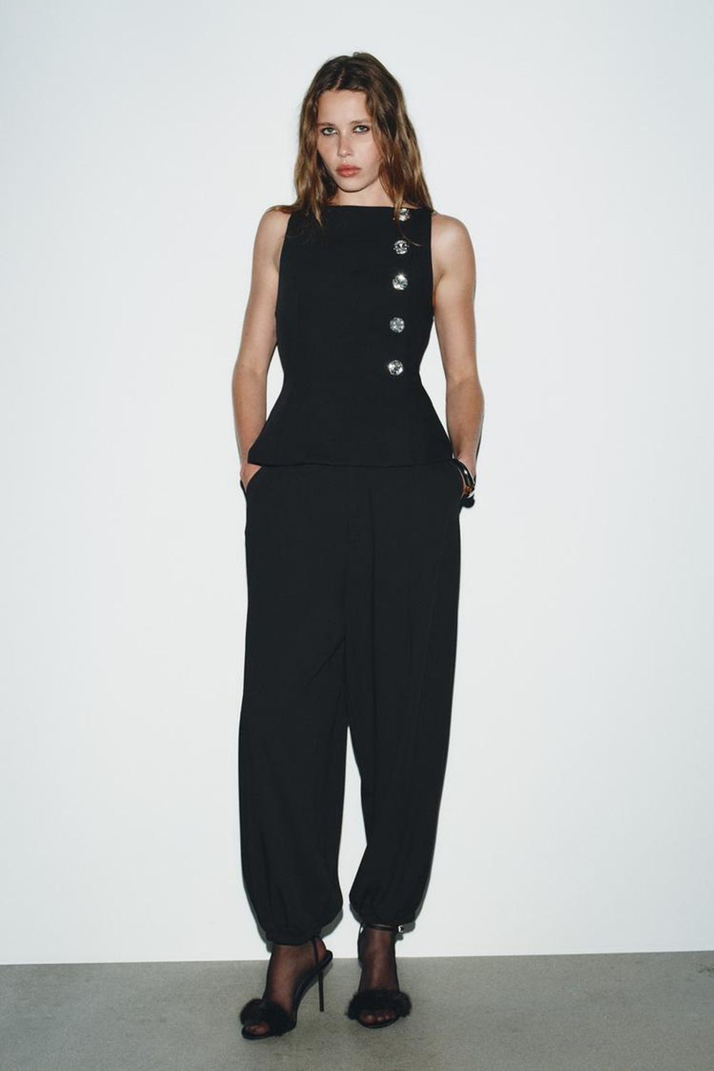 ZARA ТОП С ДЕКОРАТИВНЫМИ ПУГОВИЦАМИ, ЧЕРНЫЙ